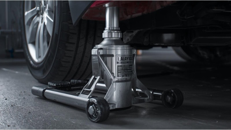 Hydraulic floor jack